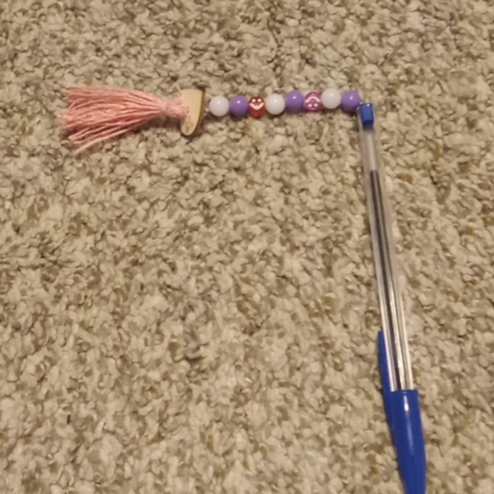 Pens - Picture 3 of 4